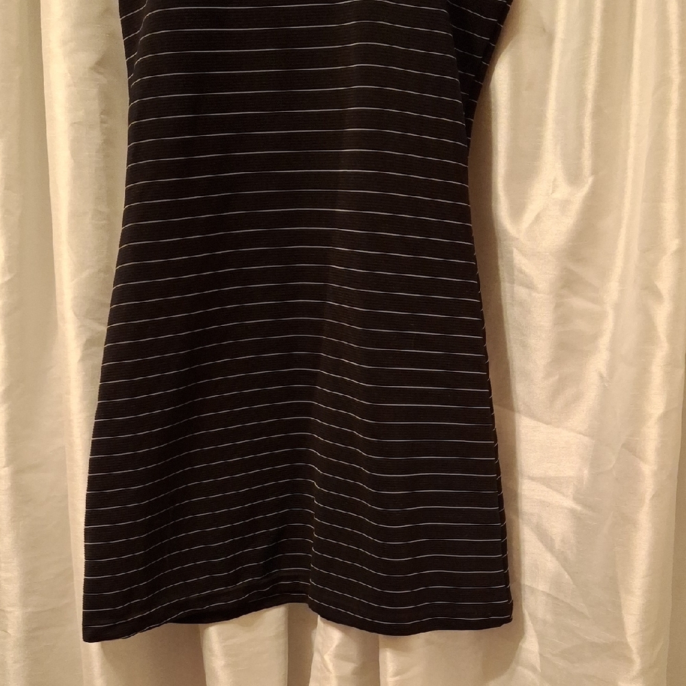 Elegant Black Striped Women's Dress Small - Picture 8 of 8